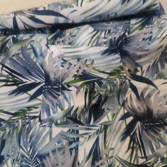 Kahuna Bay by visitor size L worn once - Picture 5 of 5